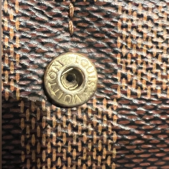 Louis Vuitton Damier Ebene Sarah Wallet Posh Authentic,Chipped & Full inclusion. - Picture 9 of 14